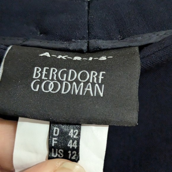 AKRIS Straight Leg Wool Pant - Picture 4 of 6